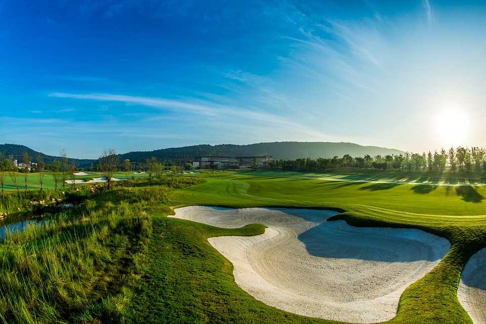 USA vs Canada: How Gambling Can Differ 8 golf town whitby
