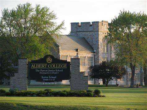Top 10 Amazing Schools In Canada 10 Top 10 Amazing Schools In Canada 7
