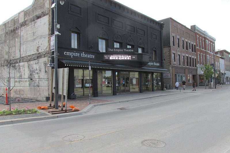 City of Belleville: 9 Awesome Things to do 10 Empire Theatre
