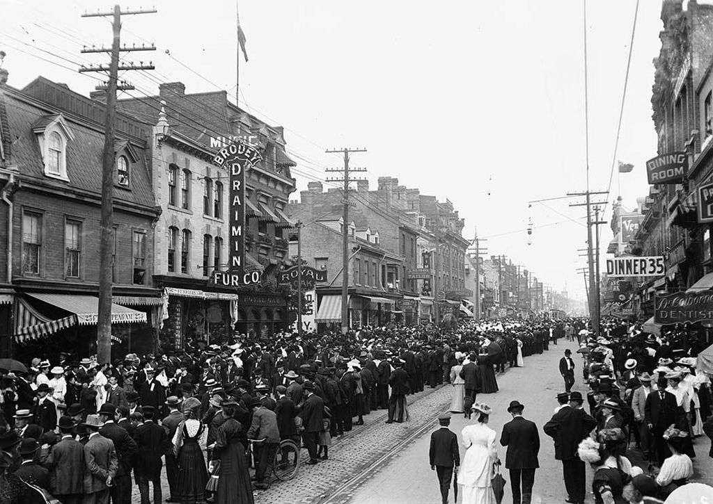 Labour Day Canada: 4 Concise Points to Sum it Up 3 labour day