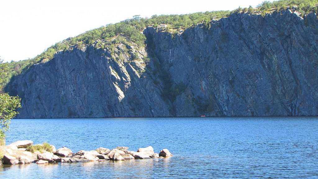 Bon Echo: 5 Super Important Details for Every Camper 8 Mazinaw Lake