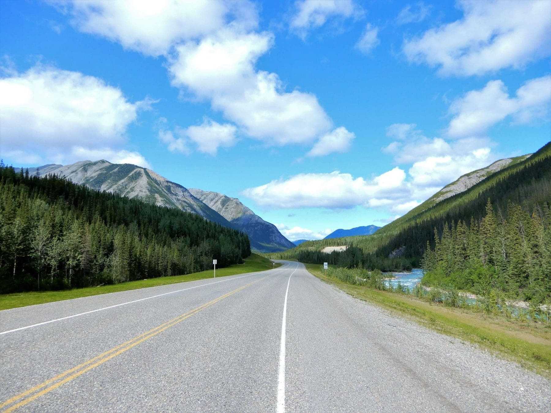 Travelers Guide To Canada Tourism: Know 8 Important Things 17 Road trips in Canada