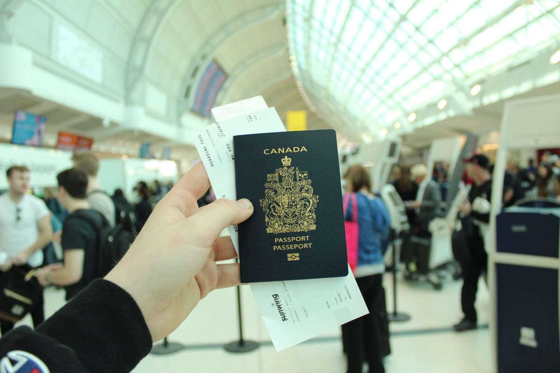 Travelers Guide To Canada Tourism: Know 8 Important Things 7 Canadian Visa