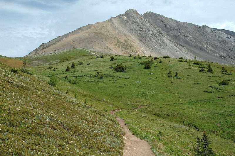 On Kananaskis Hikes: 9 Best Places 10 Ptarmigan Cirque - The Best Short Hike in Kananaskis - Play Outside Guide