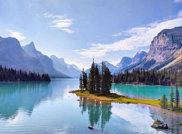 Maligne Lake : 6 Heavenly Hiking Trails 8 Maline Lake