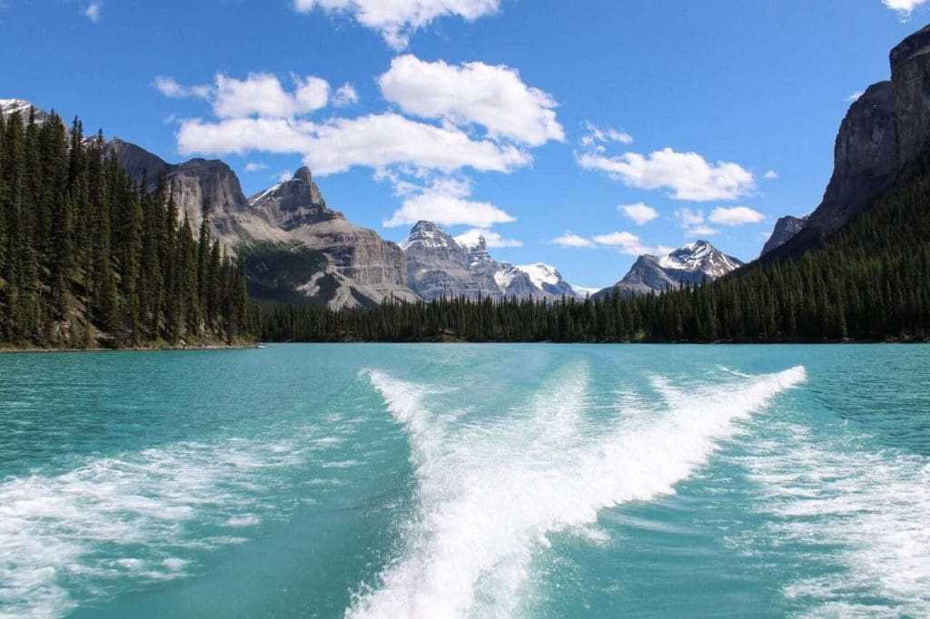 Maligne Lake : 6 Heavenly Hiking Trails 13 Maligne Lake : 6 Heavenly Hiking Trails 3