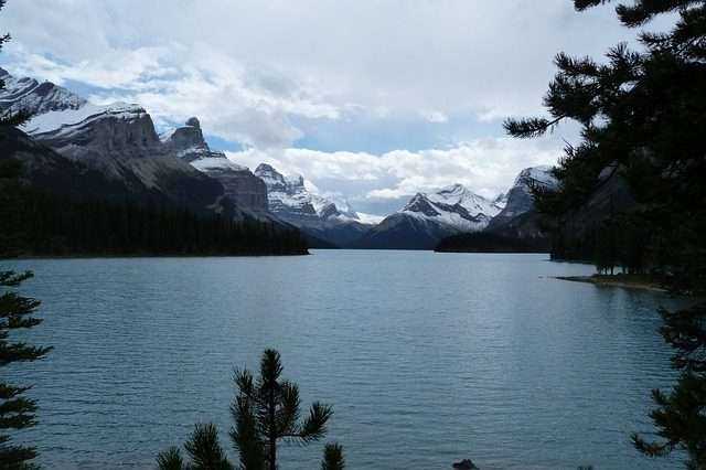 Maligne Lake : 6 Heavenly Hiking Trails 15 Maligne Lake : 6 Heavenly Hiking Trails 5