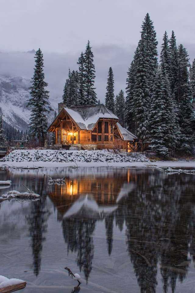 Amazing Lake Louise Ski Resort: 10 Reasons Why You Should Visit 16 Lake louise ski resort