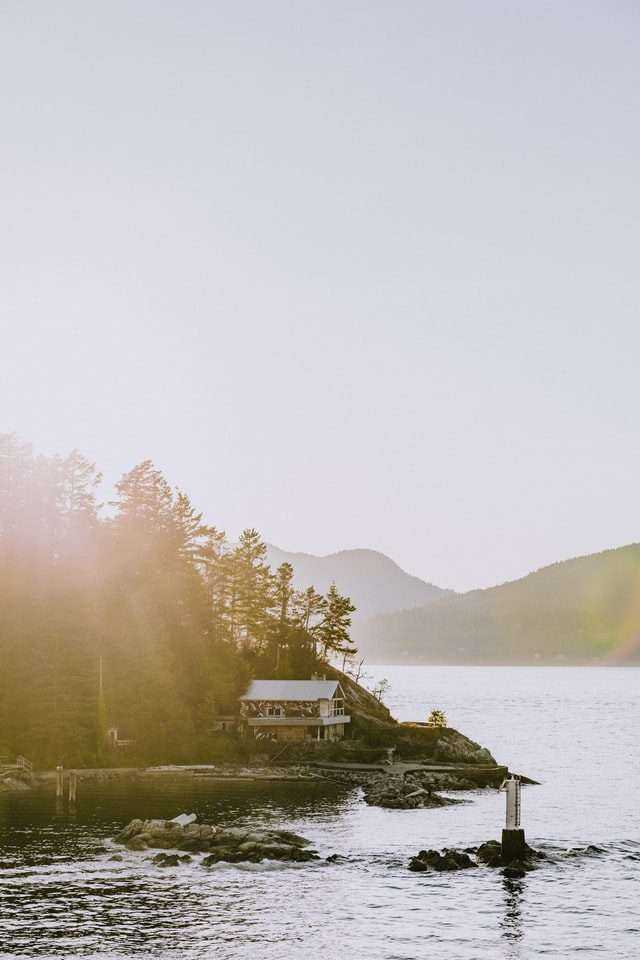 5 Most Beautiful Cottages In Canada 8 5 Cottages in Canada