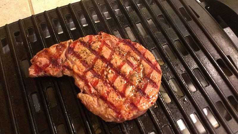 What Is Montreal Steak Spice? Best Seasoning To Know. 2 Grilled Steak