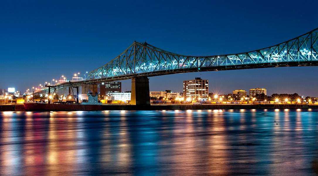 Montreal Tourist Attractions: 21 Best Places To Explore 20 Jacques Cartier Bridge