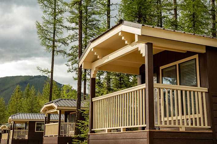 The Top 9 Best Cabins In Montana 7 A series of wooden cabins
