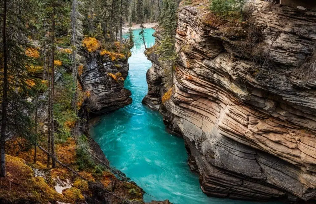 Athabasca Falls - 12 Attractive Facts! 6