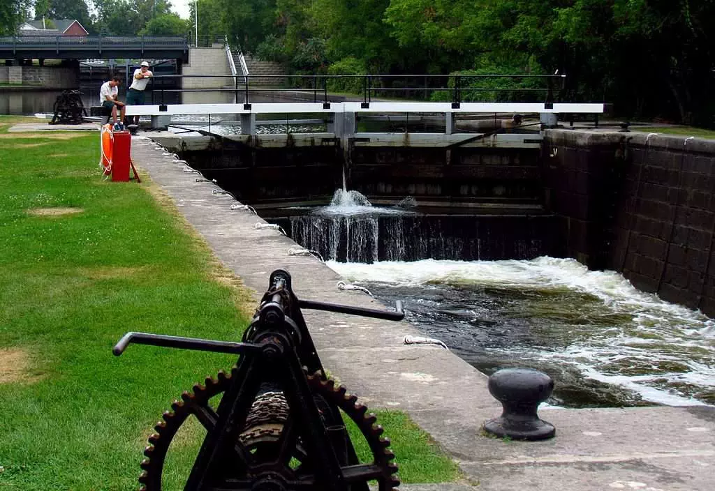 Rideau Canal: 12 Unknown & Epic Facts! 7