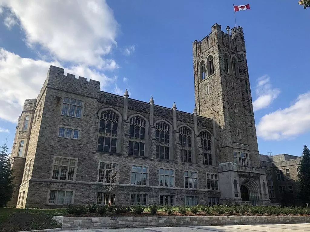 15 Best Universities In Canada! 6