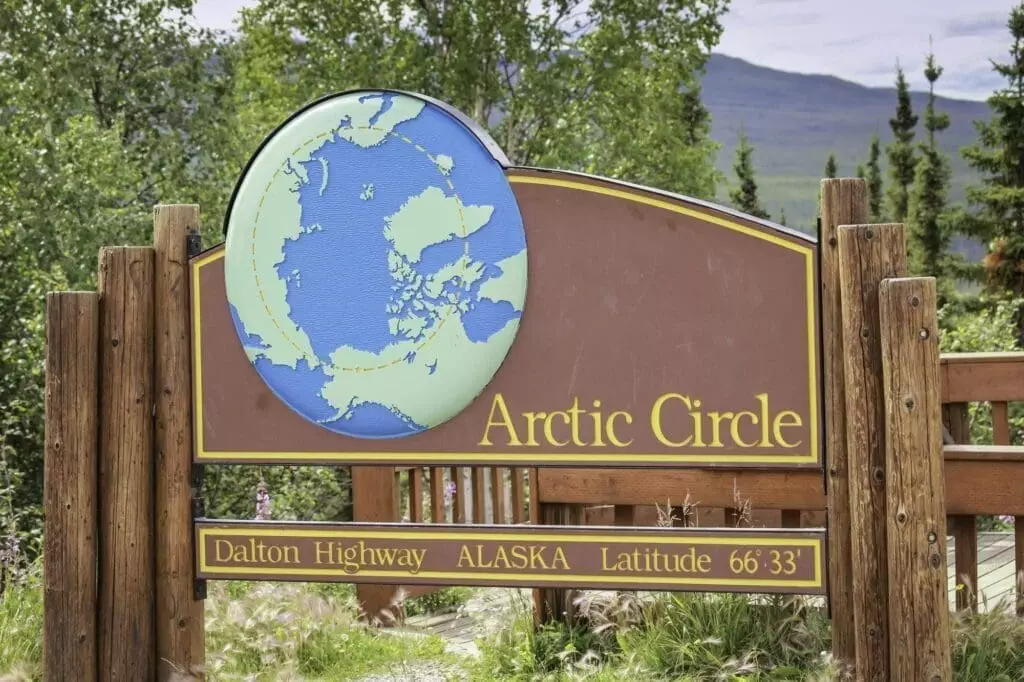 Arctic Circle - 7 Incredible Things to Know ! 5