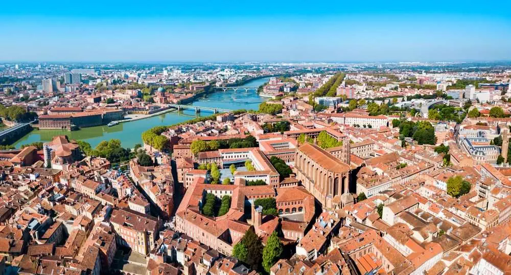 15 Most Beautiful Cities In France To Visit On Your Vacation 6