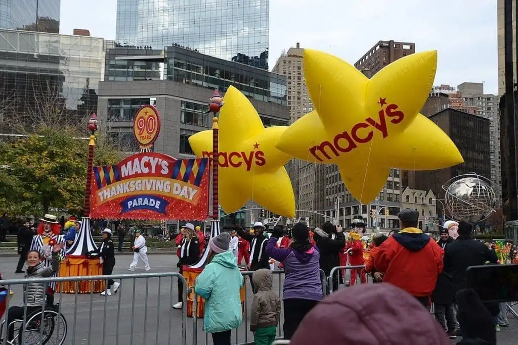How did Canadian Thanksgiving Start? 12 Macy's Thanksgiving Parade, USA