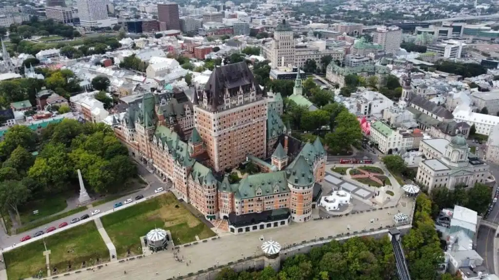 Awesome Top 10 Places to Visit in Canada 12 Awesome Top 10 Places to Visit in Canada 6