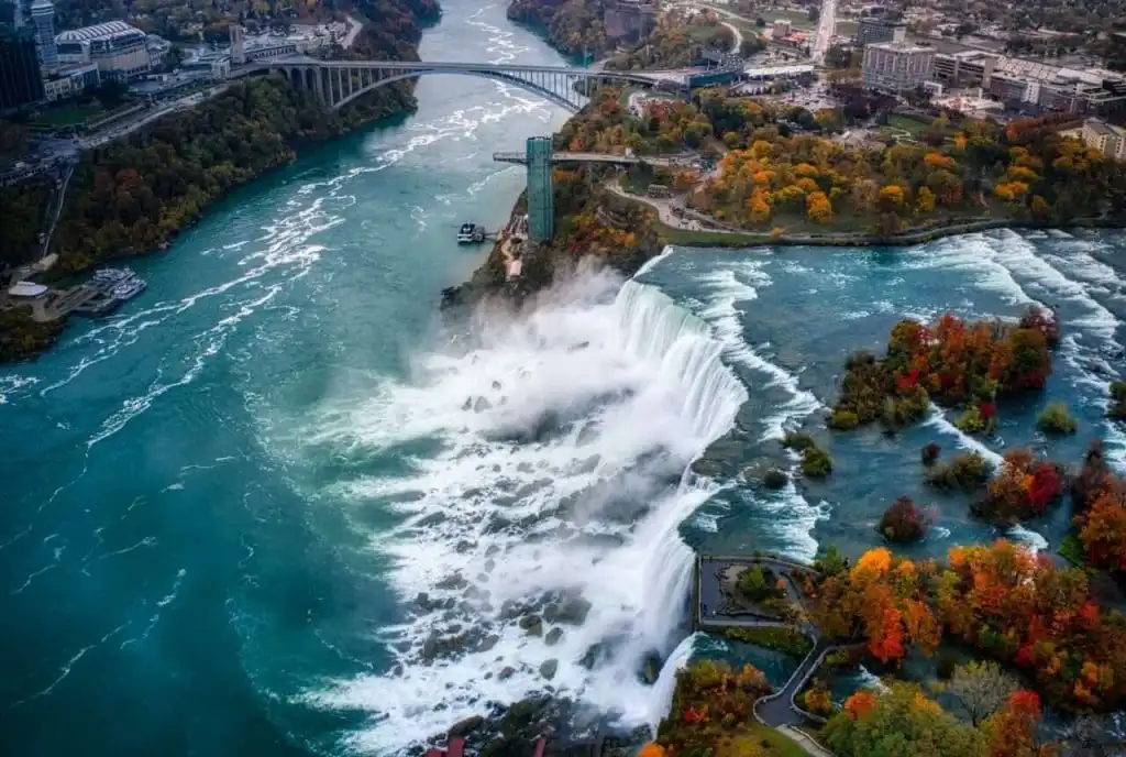 Awesome Top 10 Places to Visit in Canada 23 Awesome Top 10 Places to Visit in Canada 17