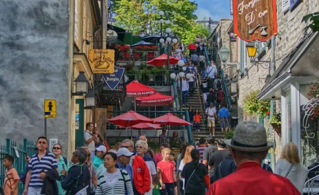 Awesome Top 10 Places to Visit in Canada 13 Awesome Top 10 Places to Visit in Canada 7