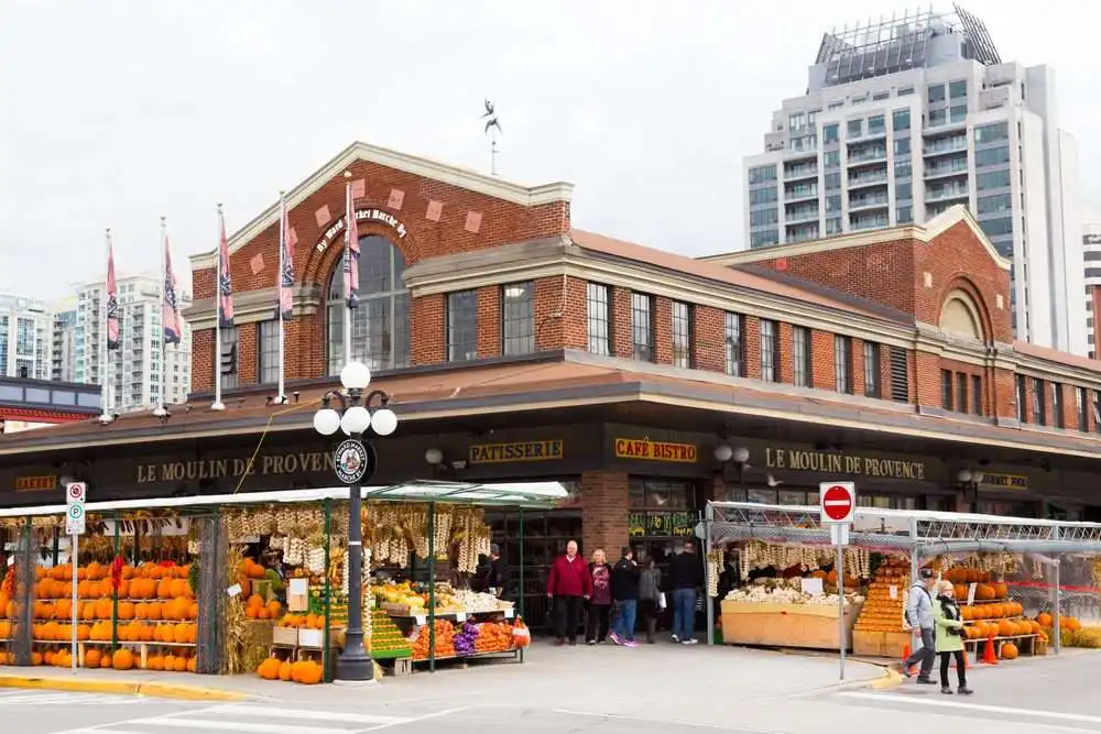 Awesome Top 10 Places to Visit in Canada 9 Awesome Top 10 Places to Visit in Canada 3
