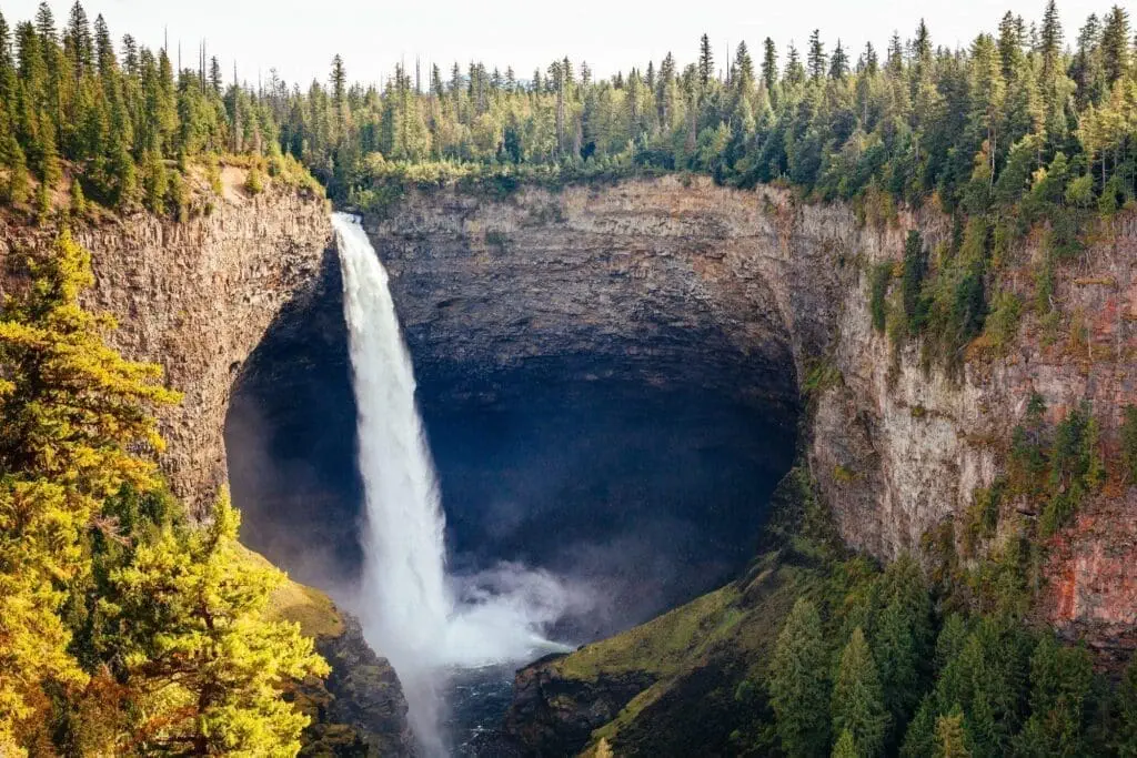 Helmcken Falls: The Most Captivating Location in BC!
