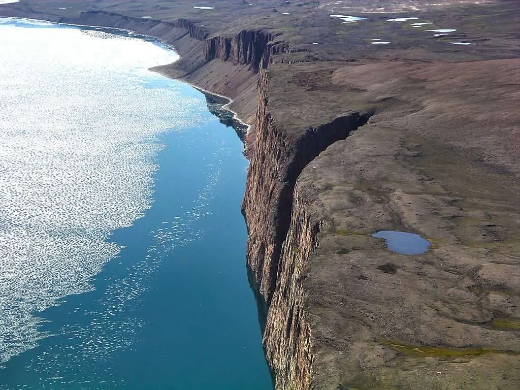 Explore Baffin Island and 8 Best Places Around It! baffin island