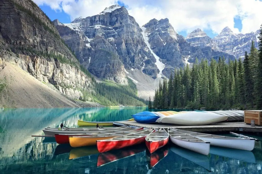 Moraine Lake - 4 Wonderful Things To Know