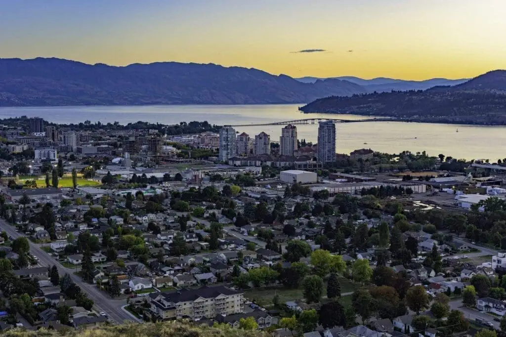 6 Best Kelowna BC Tourist Attractions To Explore