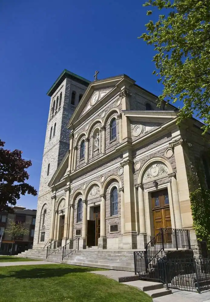 A Guide to 15 Best Churches in Toronto 10 A Guide to 15 Best Churches in Toronto 5