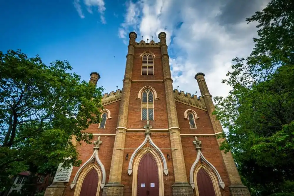 A Guide to 15 Best Churches in Toronto 16 A Guide to 15 Best Churches in Toronto 11