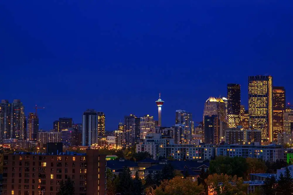 8 Amazing Experiences To Have Calgary Tower View Trip!! CALGARY TOWER VIEW