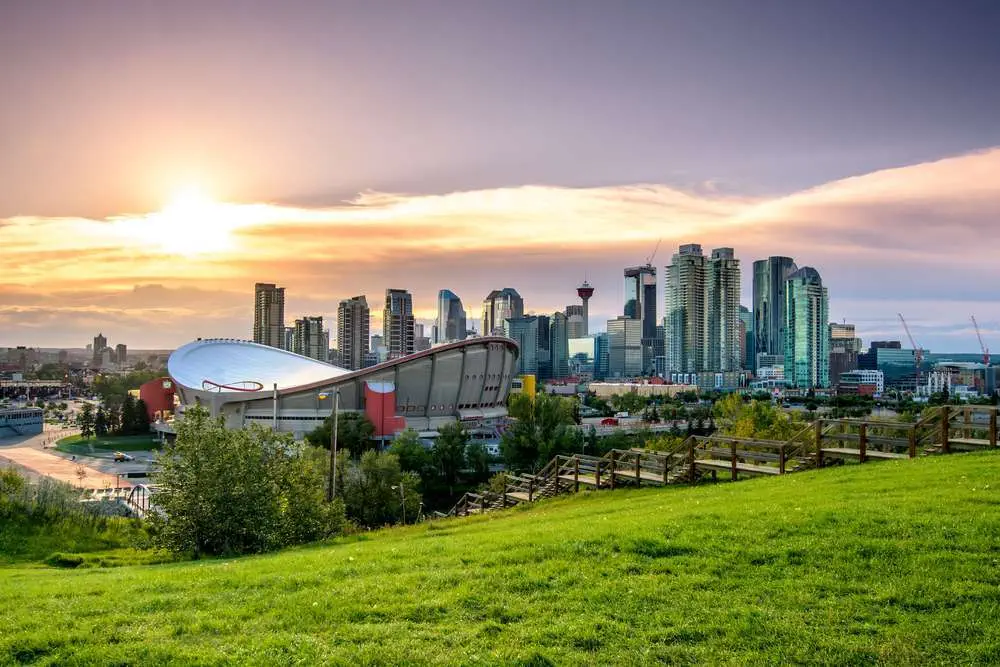 8 Amazing Experiences To Have Calgary Tower View Trip!! CALGARY TOWER VIEW