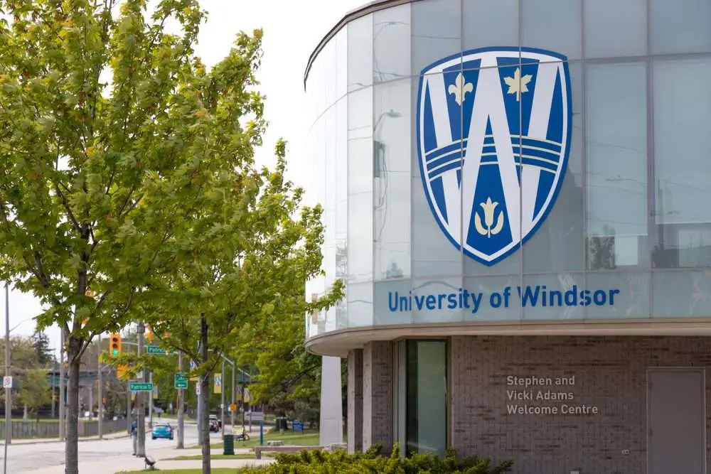 Law School Cost In Canada: 6 Top Schools To Consider