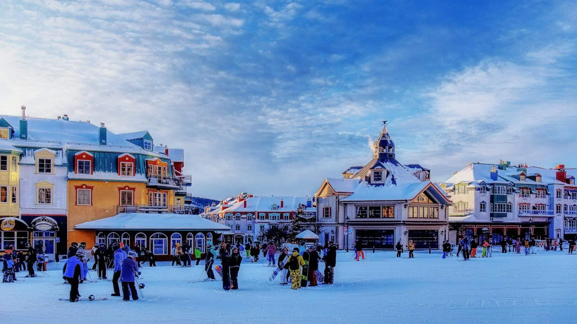 Vacations in Canada: 10 Amazing Places To Visit This Holiday Season vacations in canada
