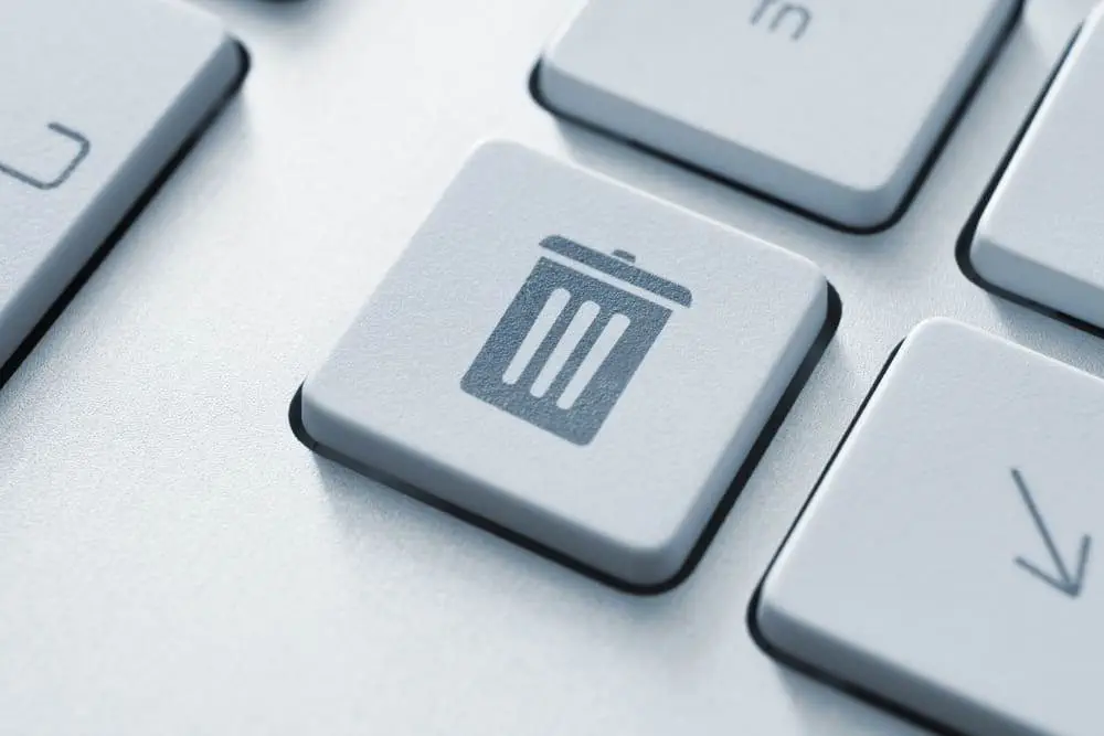 How to Delete Indeed Account: Outlining 3 Important Factors Computer button on a keyboard with recycle bin icon symbol