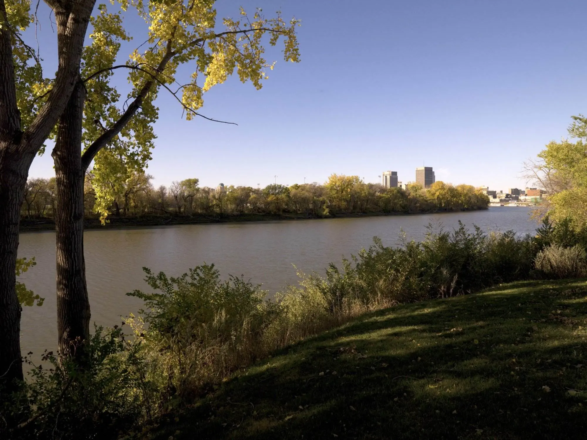 5 Most Popular Rivers in Winnipeg That Are Worth Visiting A view of a river in Winnipeg.