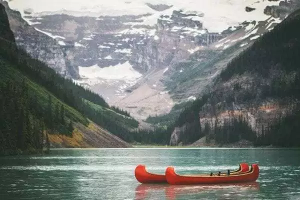 5 Best Things To Do At Lake Louise - The Ultimate Guide You Need 3