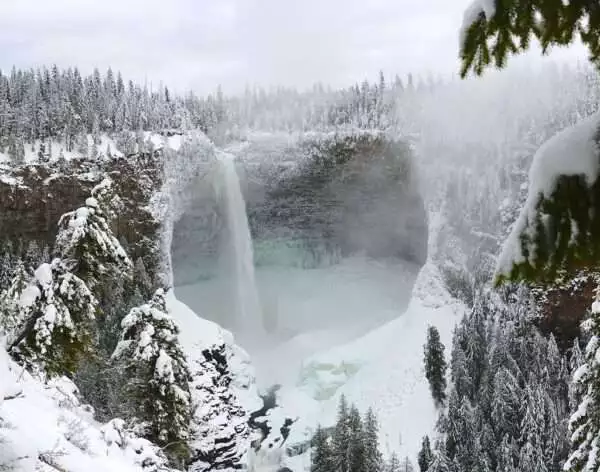 Helmcken Falls: The Most Captivating Location in BC! 4