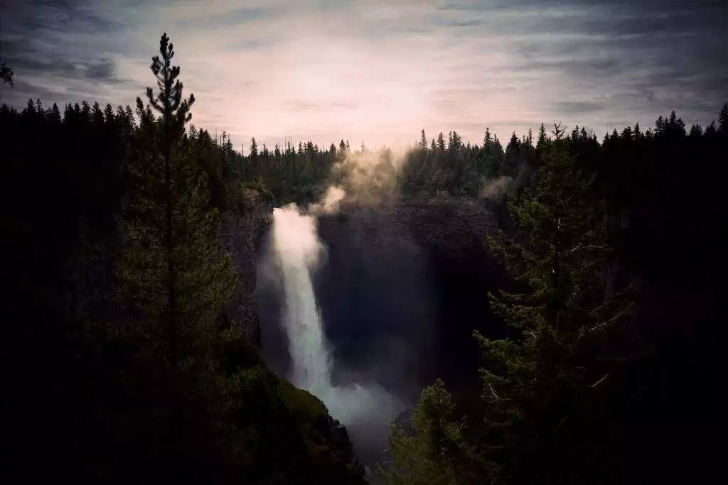 Helmcken Falls: The Most Captivating Location in BC! 3