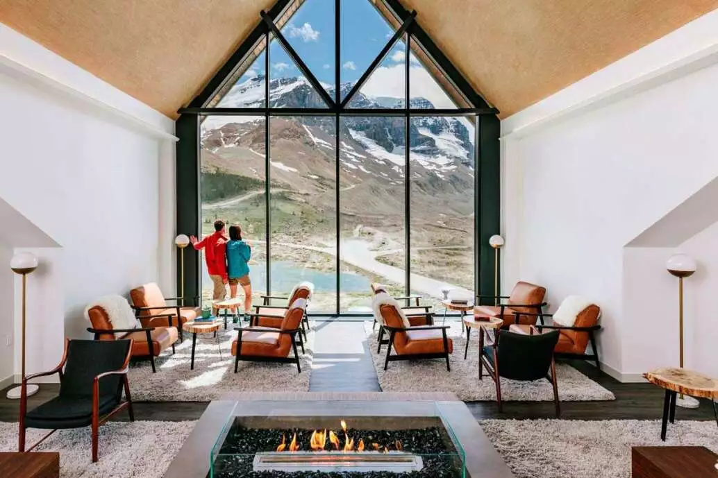 where to stay near Columbia Icefields?