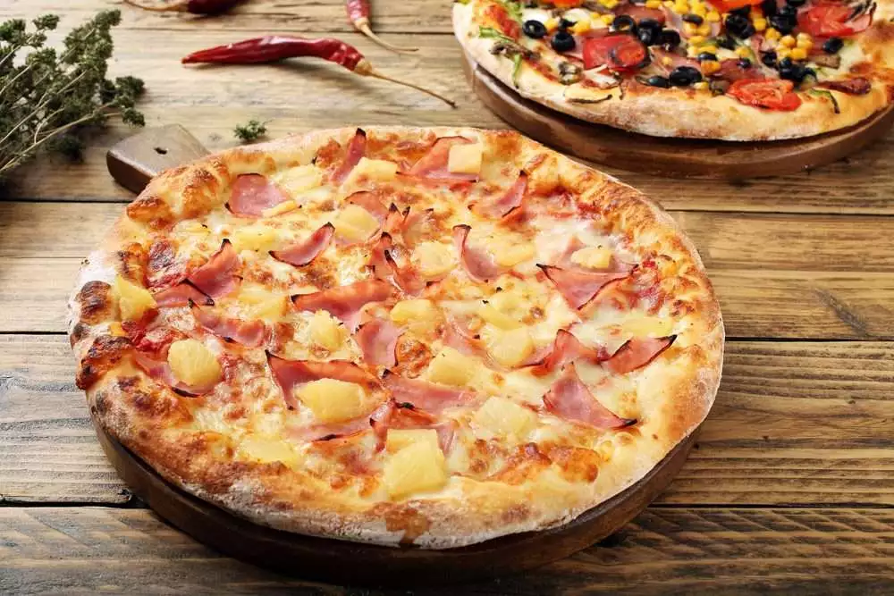 6 Best Kinds Of Canadian Pizza Categories 5