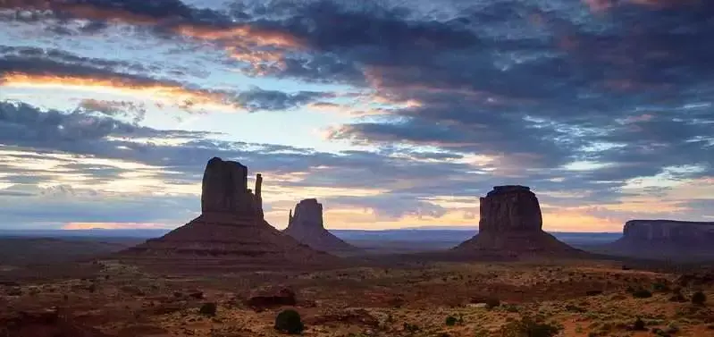 A Guide To Visiting Antelope Canyon: 3 Best Places 9 Antelope Canyon