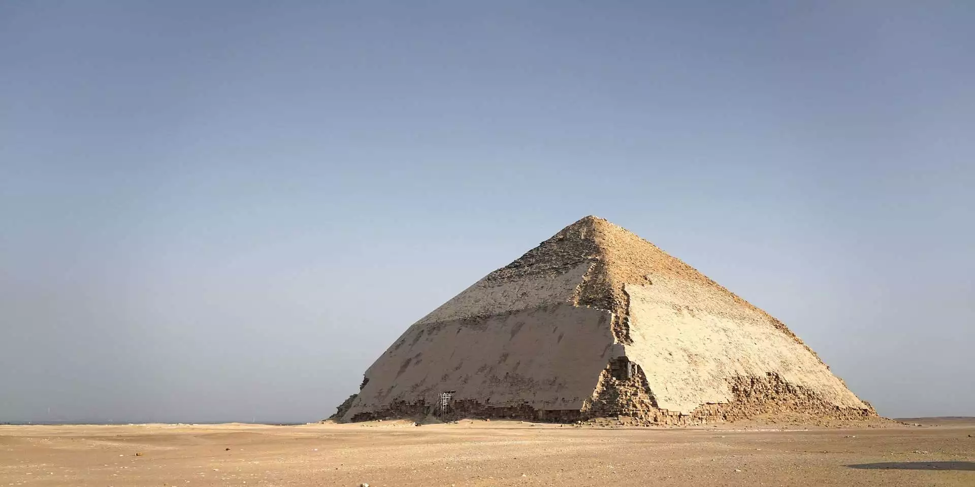 The bent pyramid
